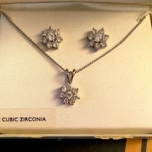 Matching Flower Necklace and Earrings Set